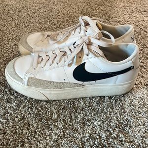 Nike blazers low top platform